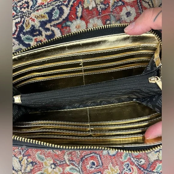 Steve Madden Wallet - Picture 5 of 5
